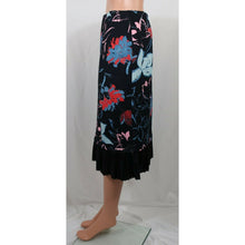 Load image into Gallery viewer, Suno Floral Pleated Black Skirt 2