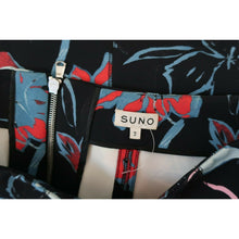 Load image into Gallery viewer, Suno Floral Pleated Black Skirt 2