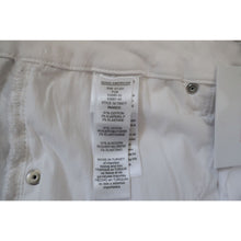 Load image into Gallery viewer, Good American White Snake Tux Good Leg Jeans 24 plus
